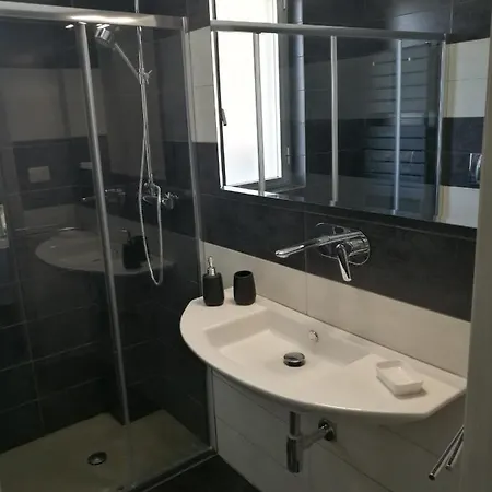 Lido 2 Apartment *